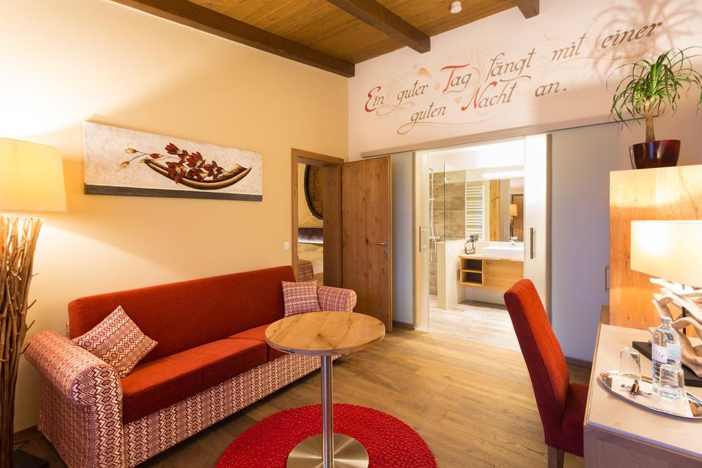 Hotel Schlof Guat Oberpullendorf Quarto foto